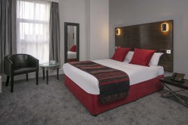 grand-hotel-bedrooms-18-84378.jpg