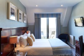 connaught-hotel-bedrooms-81-83679.jpg