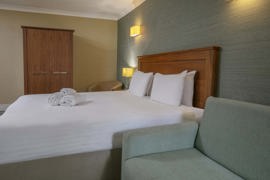 moore-place-hotel-bedrooms-48-83775.jpg