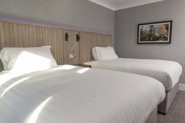 the-quays-hotel-bedrooms-44-84317.jpg