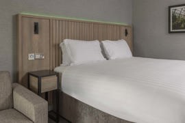 the-quays-hotel-bedrooms-58-84317.jpg